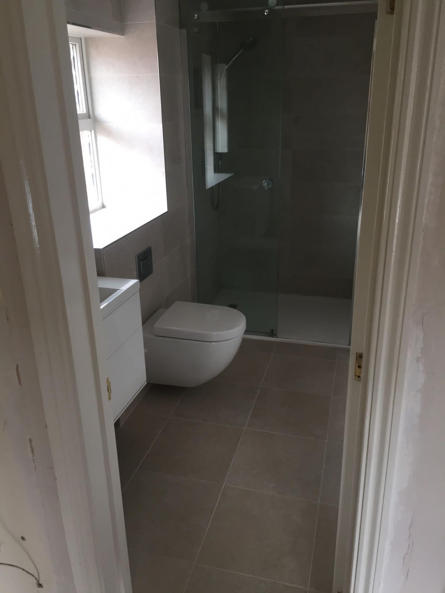 Toilet installation and fitting - Finesse UK -  PLUMBING & HEATING LTD